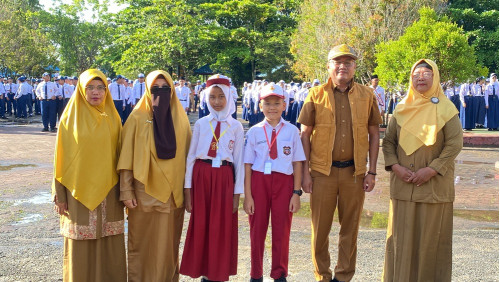 Upacara Senin Pagi dan Pembukaan Masa Pengenalan Lingkungan Sekolah di SMP Negeri Binaan Khusus Kota Dumai